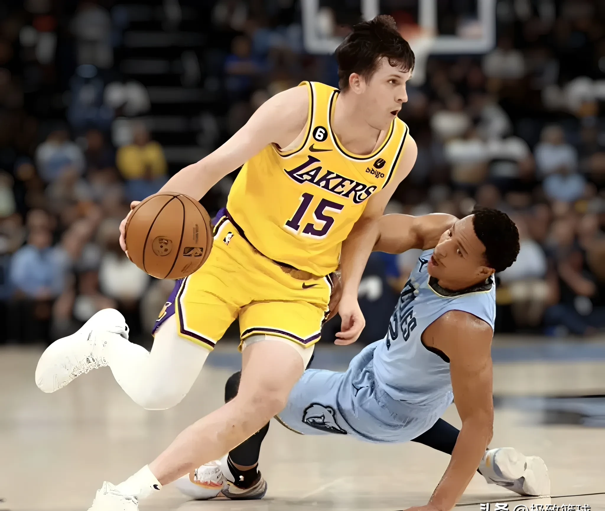 尼克斯横扫湖人,易建联统治全场 尼克斯横扫湖人,易建联统治全场