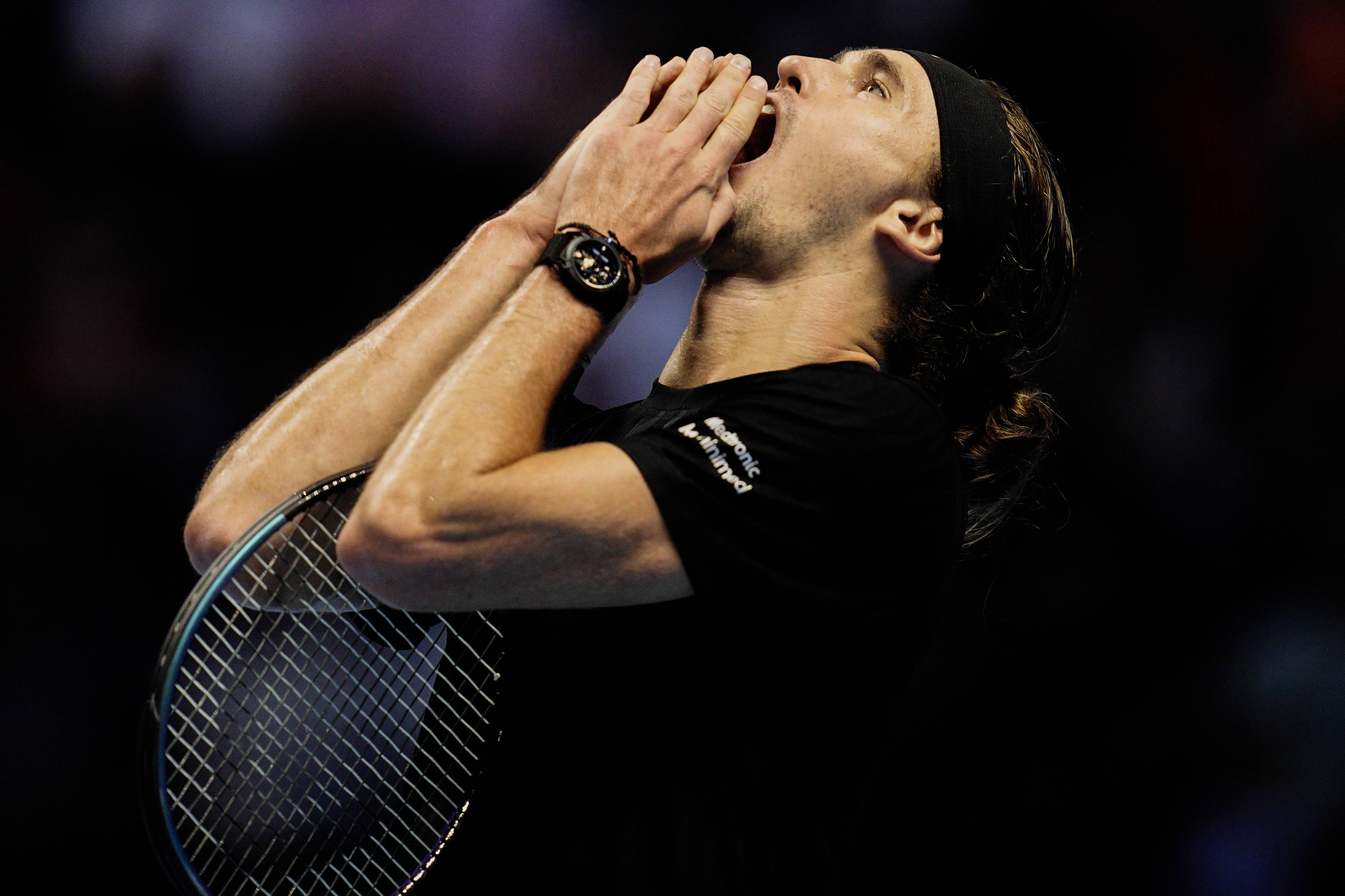 ATP总决赛险胜温网，兹维列夫统治全场