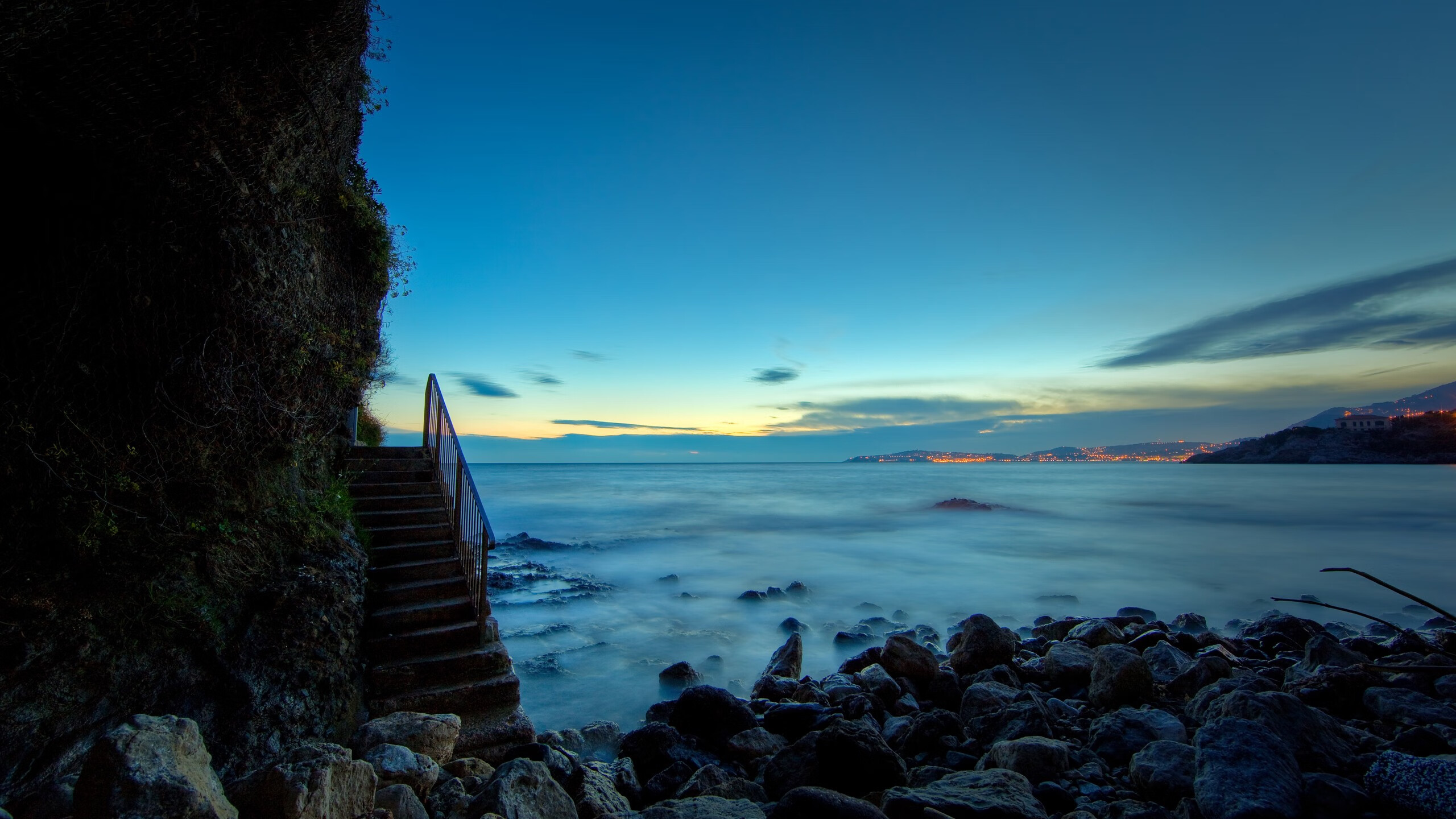 汗滴与飞沫,一场镜面两端的生死战