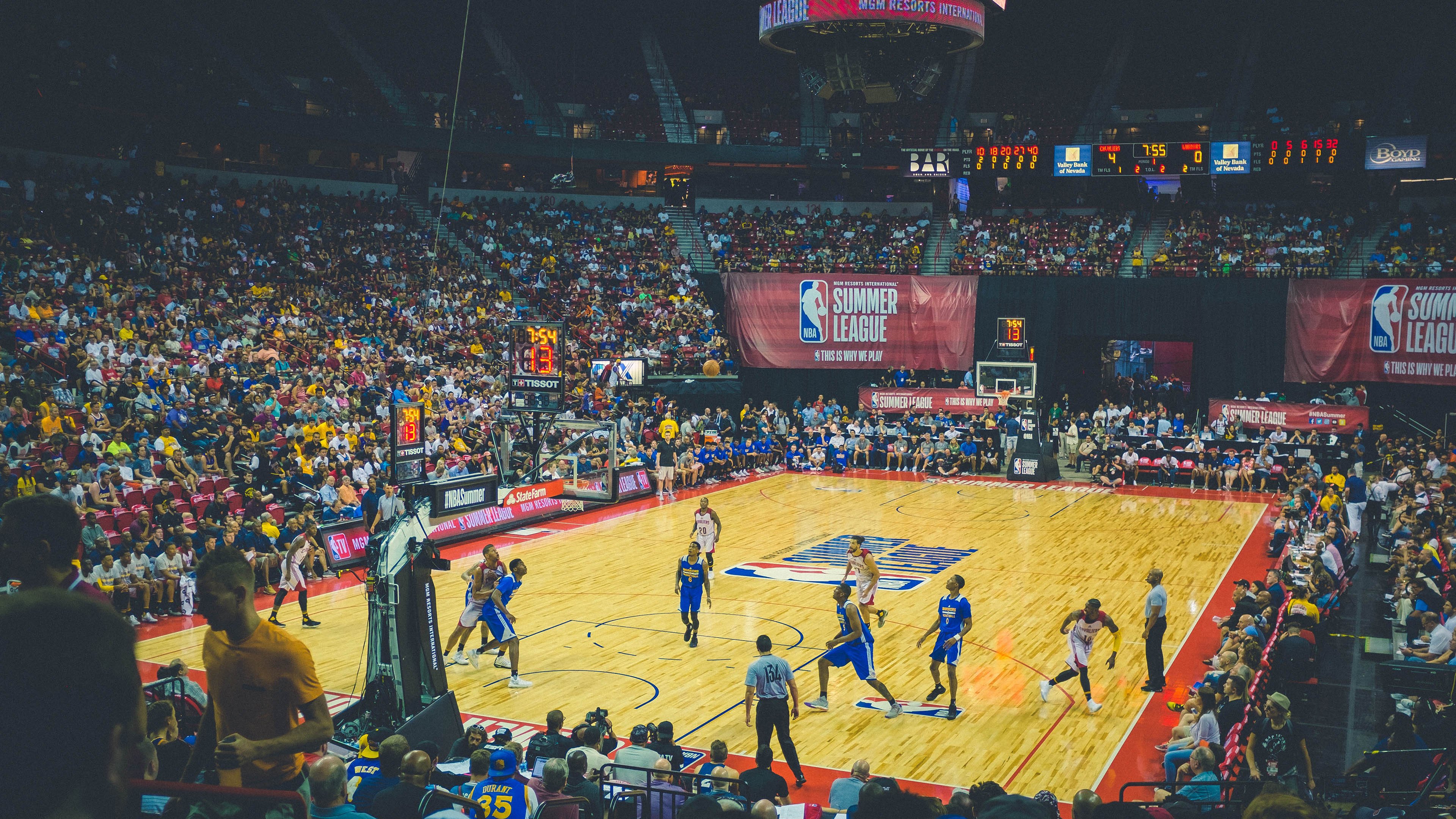 时间的盗贼，太阳如何从休斯顿偷走一场胜利，以及一个可能的未来