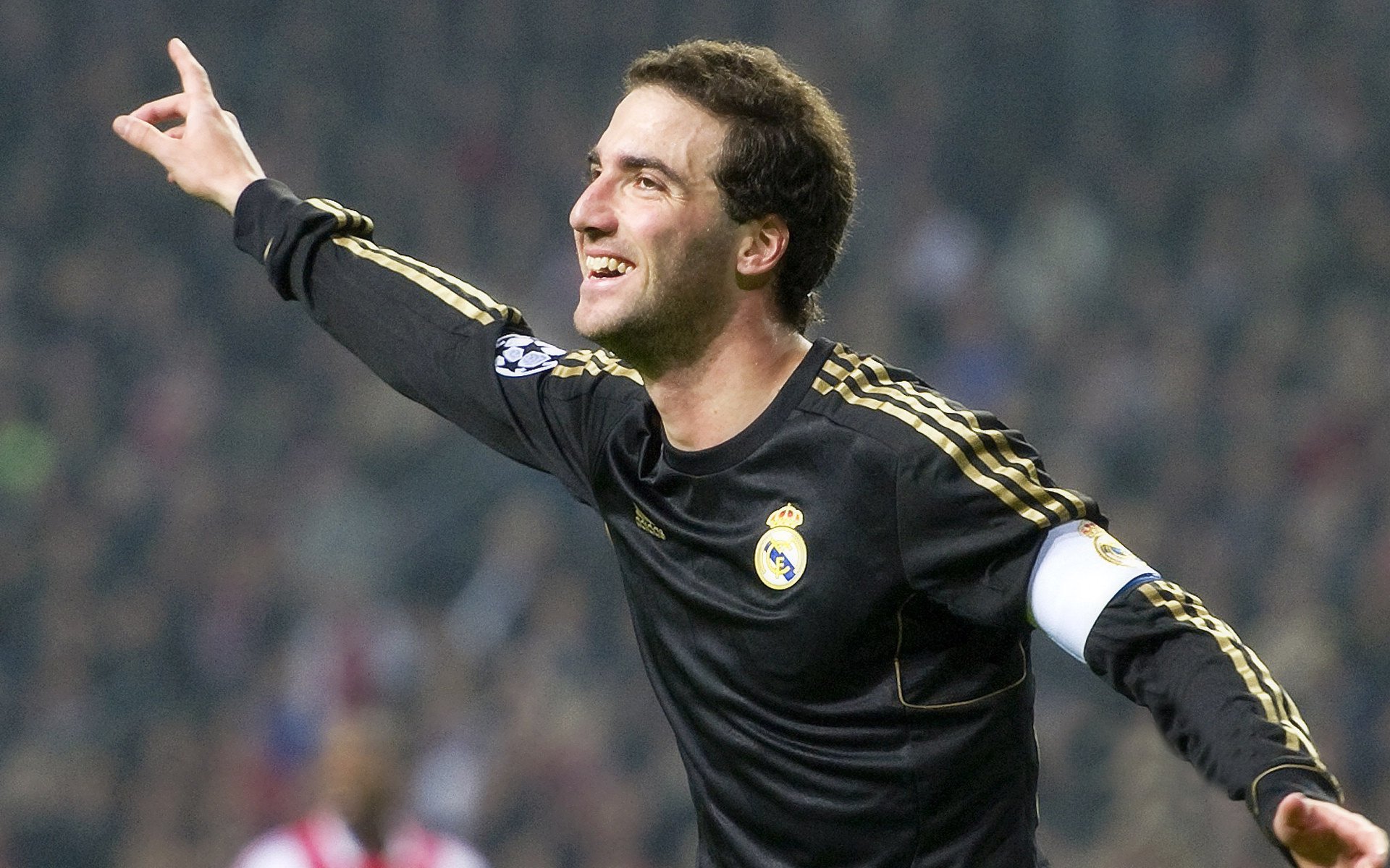 天才的脉冲与团队的洪流，久保建英如何用三秒改写比赛