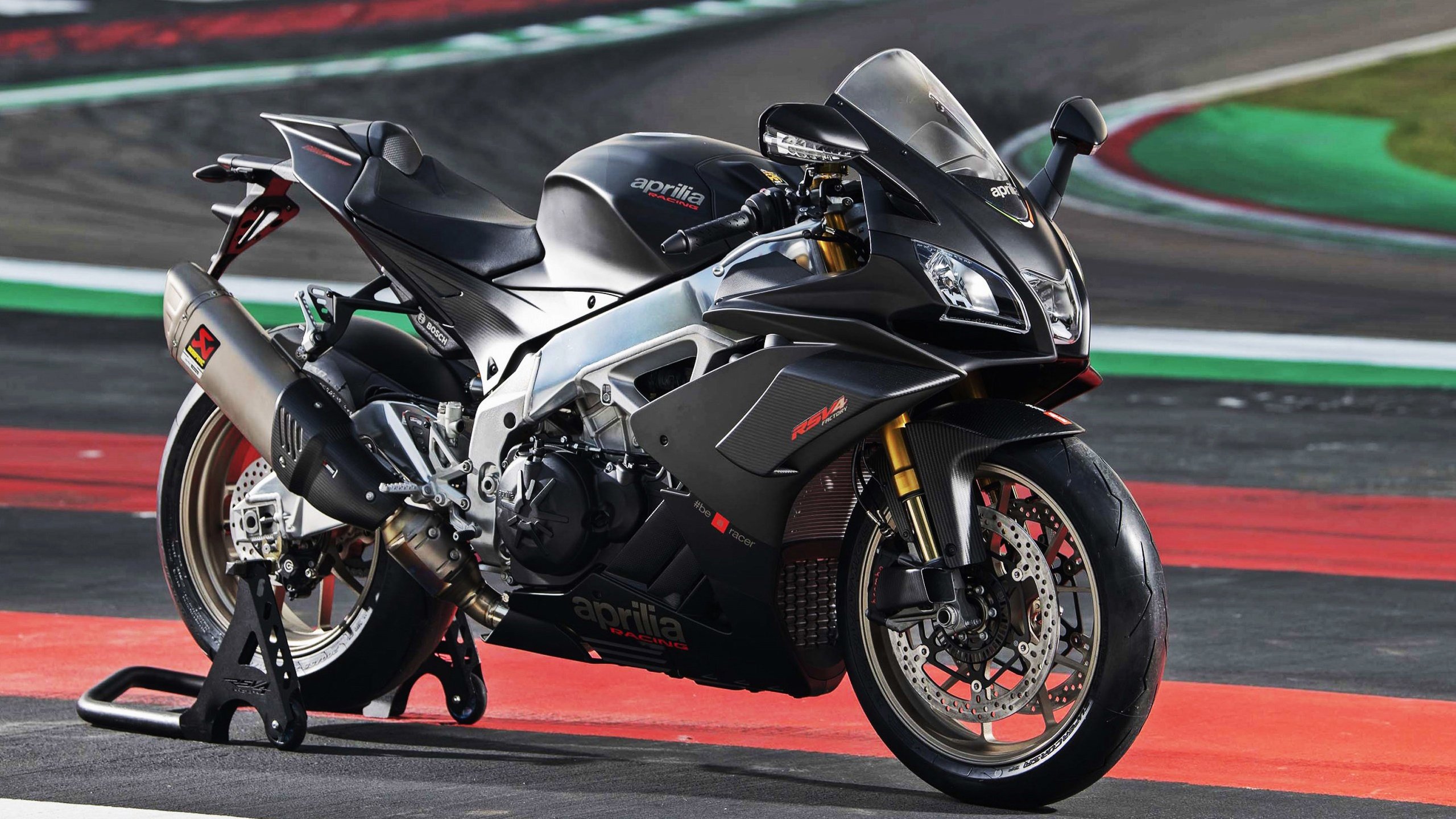 神兵天降!巴雷拉天神下凡,雷恩惊天逆转莱比锡,争冠之路豁然开朗