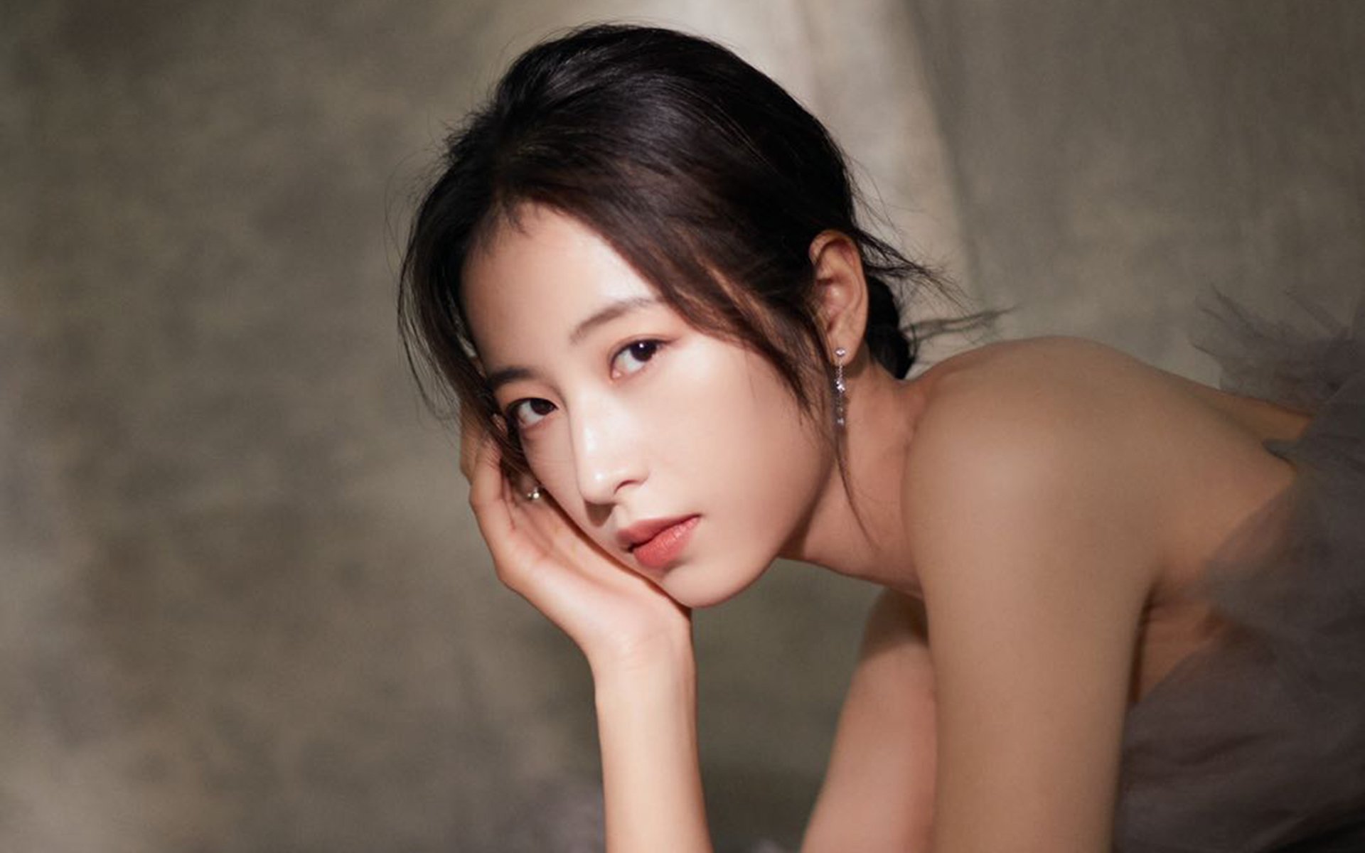 独行侠绝杀鹈鹕！切特·霍姆格伦超远制胜三分引爆全场